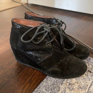 Toms heeled Booties
